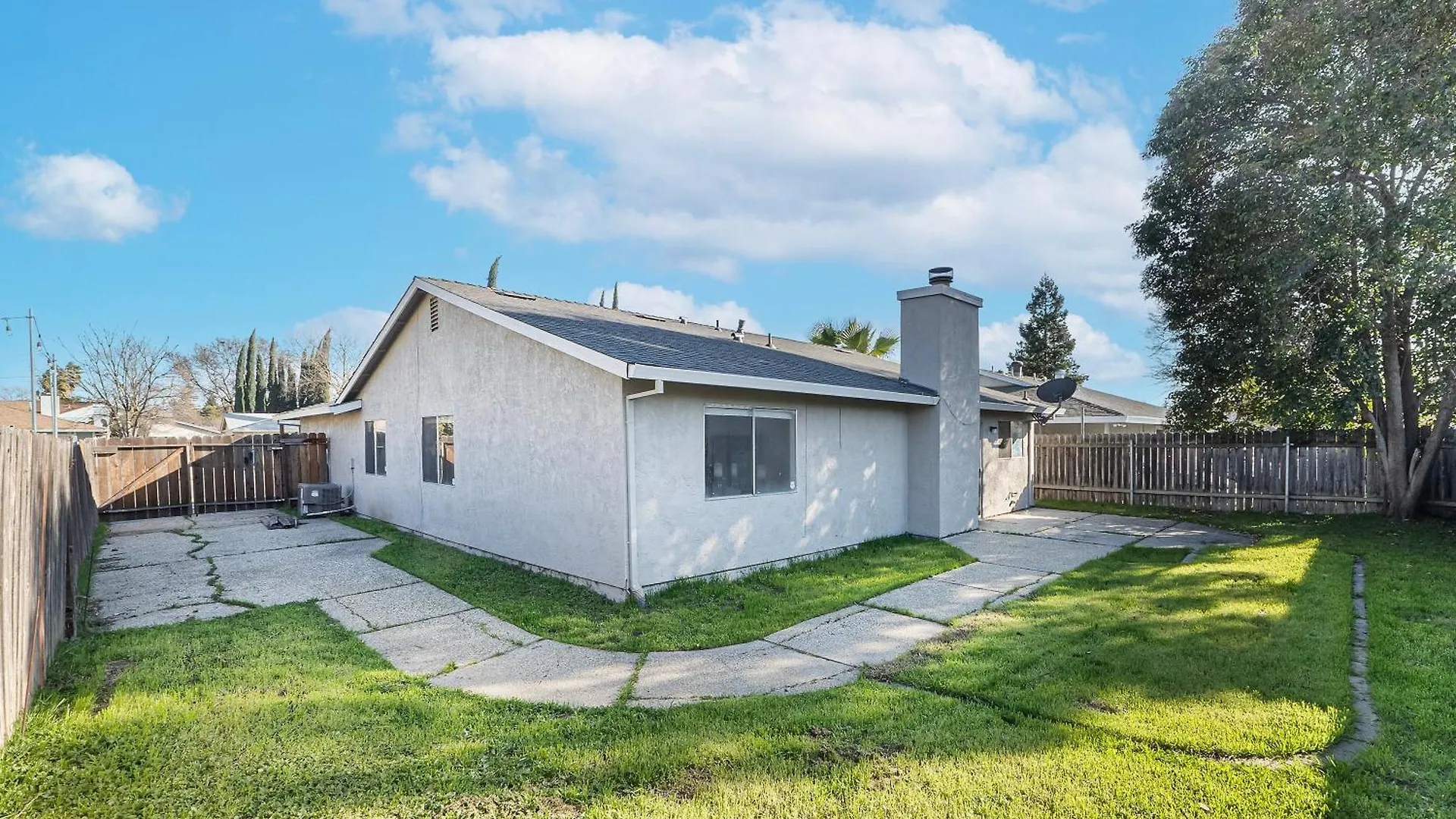 Peaceful And Quiet 4 Bedroom House With Garage 새크라멘토 0*,  미국