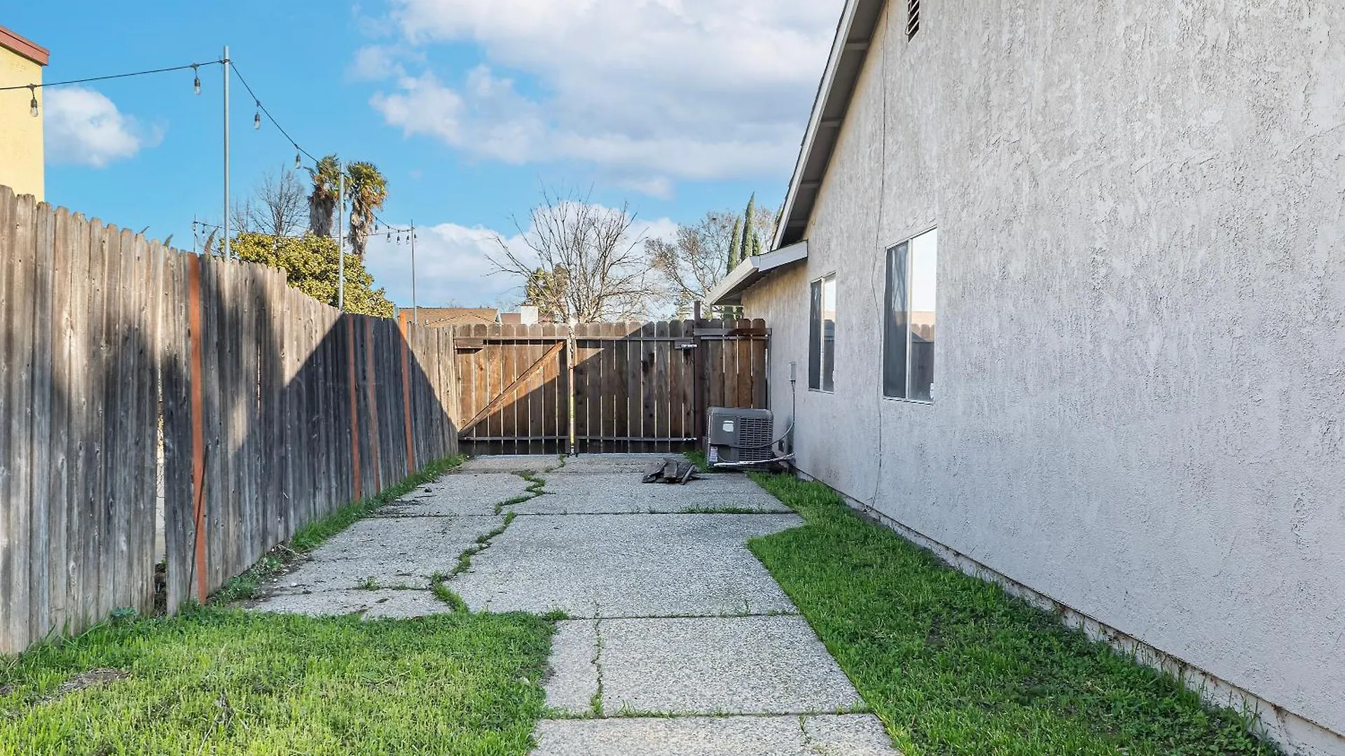 아파트 Peaceful And Quiet 4 Bedroom House With Garage 새크라멘토