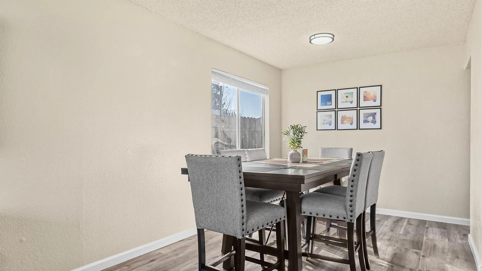 아파트 Peaceful And Quiet 4 Bedroom House With Garage 새크라멘토