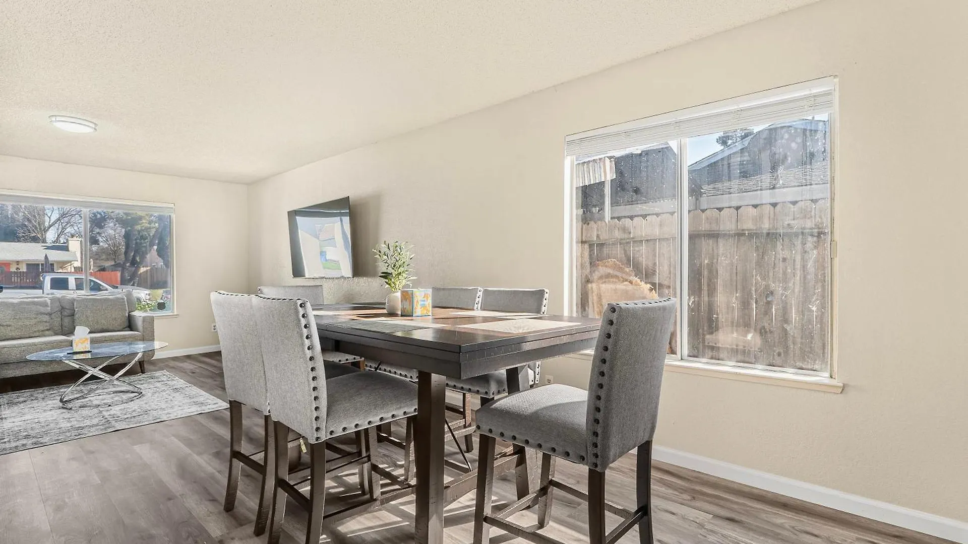 아파트 Peaceful And Quiet 4 Bedroom House With Garage 새크라멘토